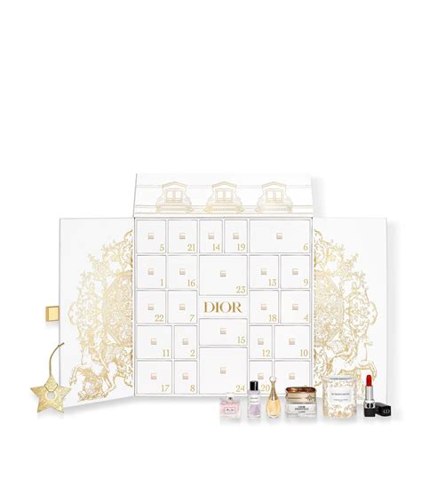 le 30 montaigne advent calendar